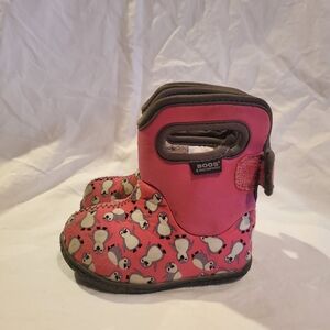 Bogs Classic penguin waterproof kids size 5